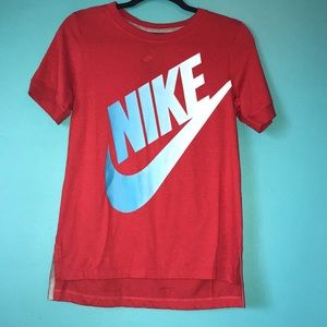 NEW - Nike T-shirt
